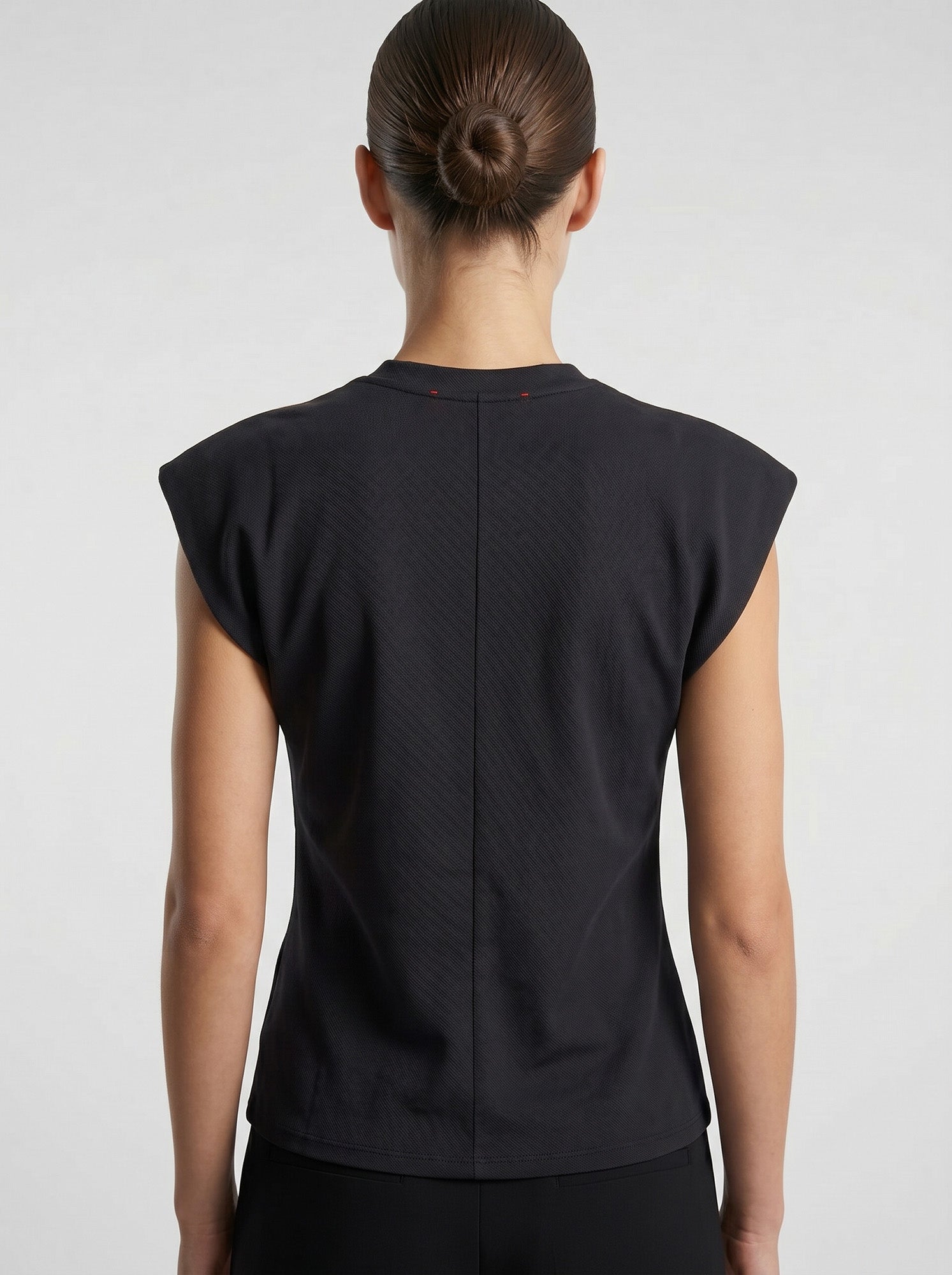 SLEEVELESS JERSEY