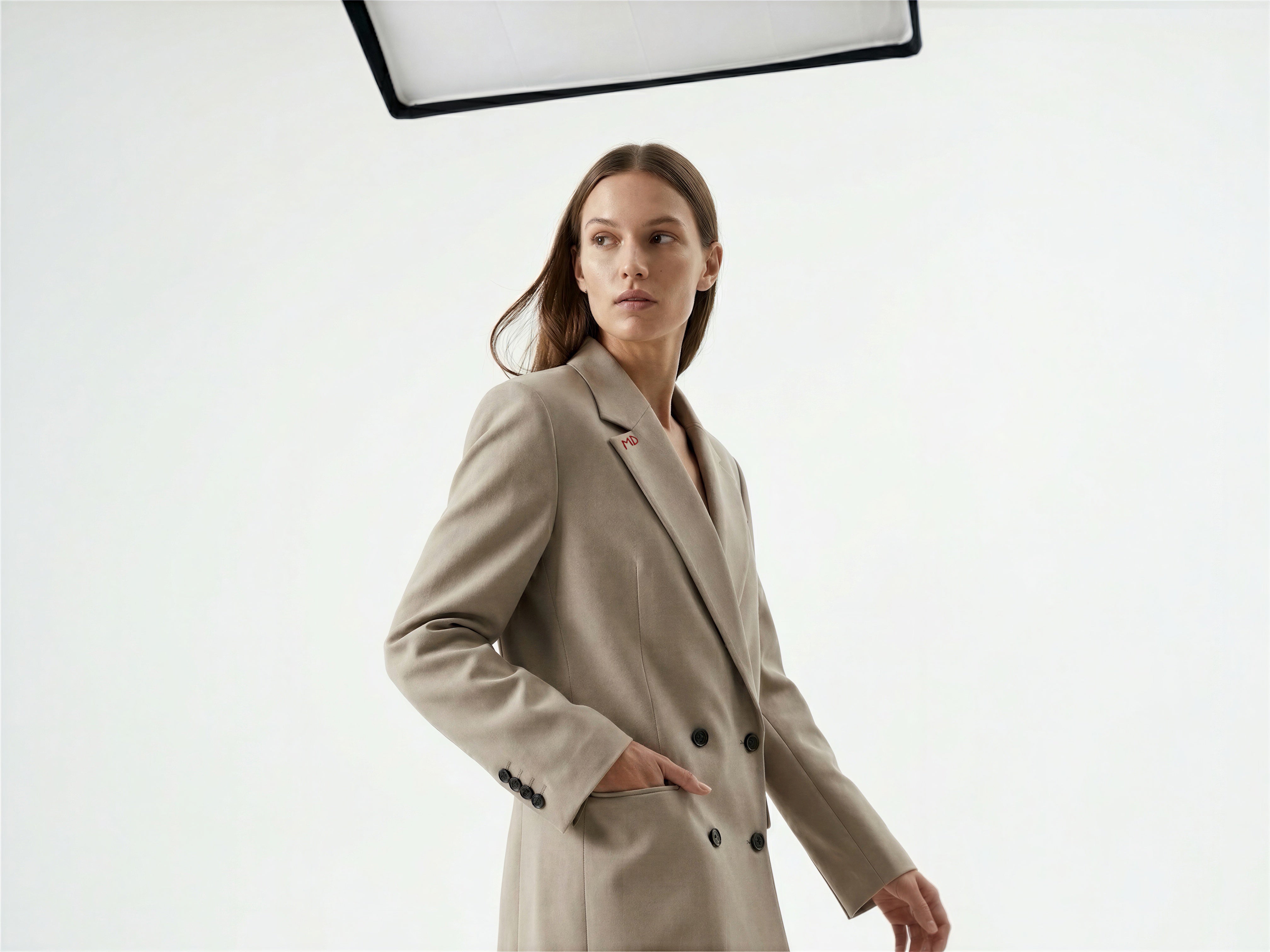 WHAT IS MINIMALIST FASHION