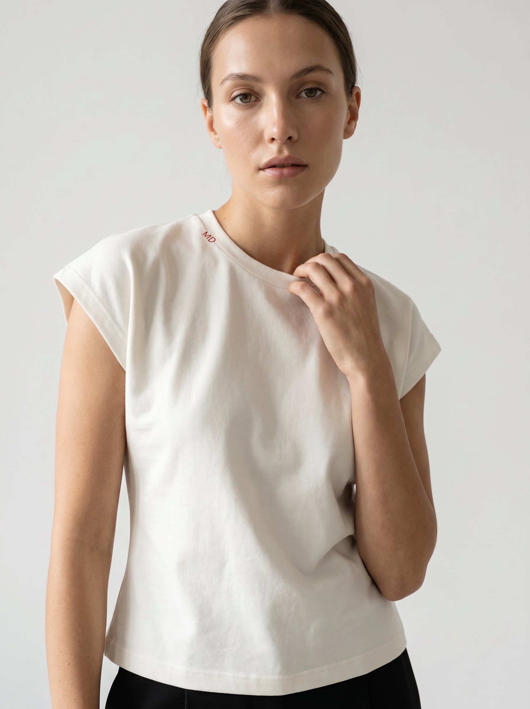 SLEEVELESS JERSEY