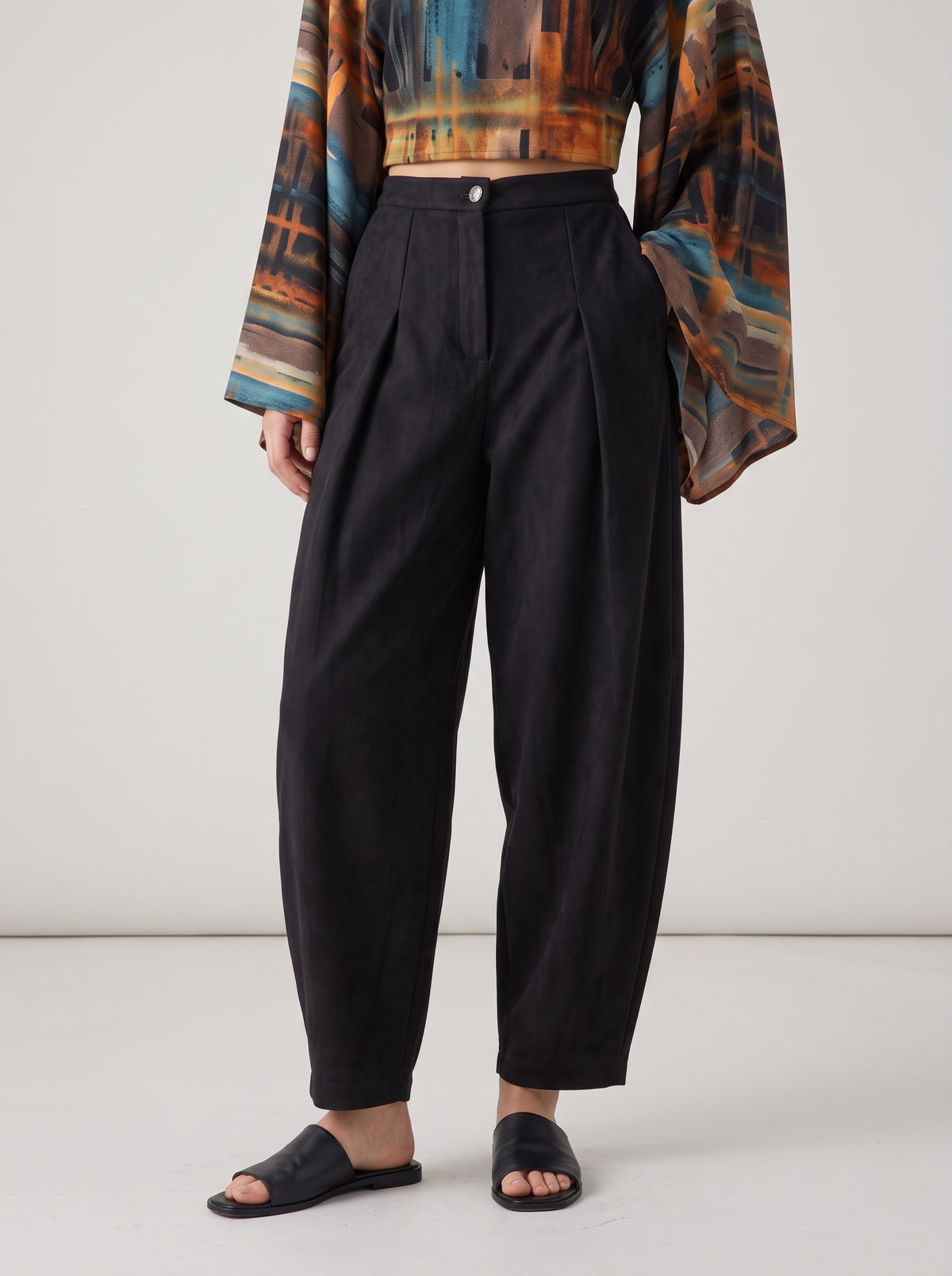 SUEDE BARREL TROUSER